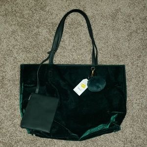 ▪️Lowest Price▪️ NWT Time and Tru Velvet Green Bag